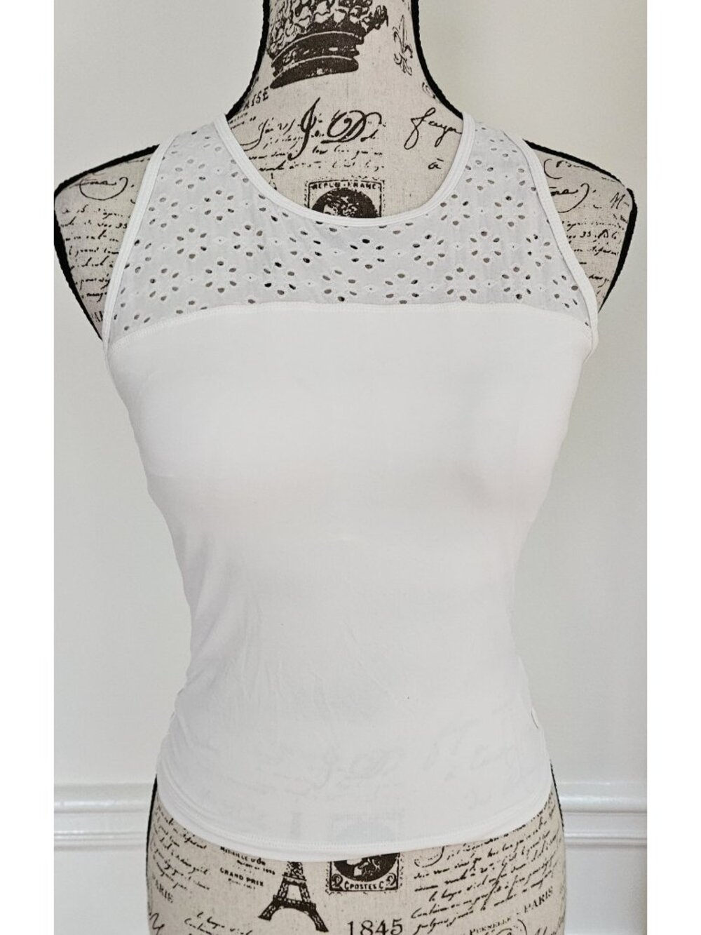 Lilly Pulitzer S Vanti Luxletic Eyelet Tank Top Built in Bra White